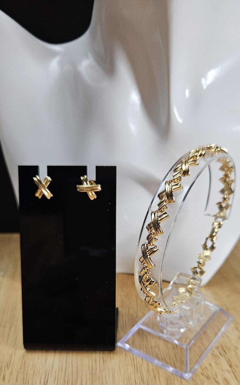Avon X Link Bracelet and Earring Set Goldtone Small New Old Stock